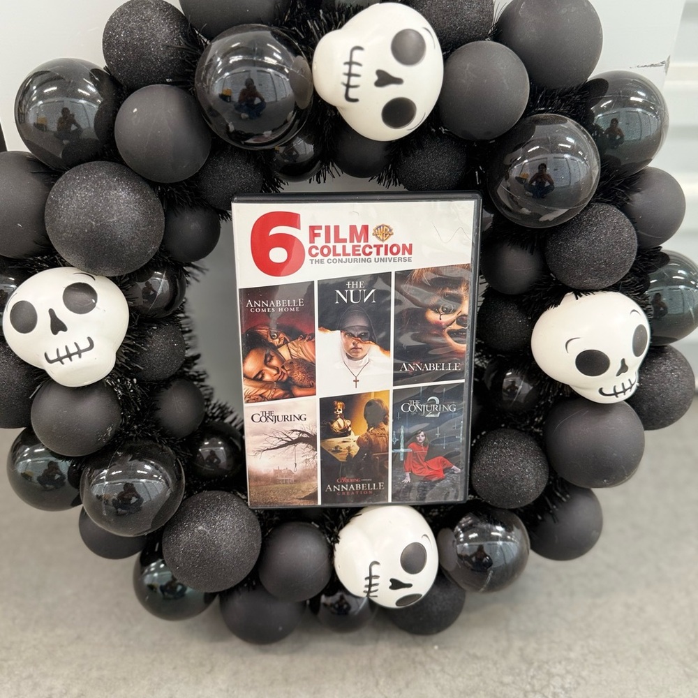 Black Skull Wreath with Horror DVD Set